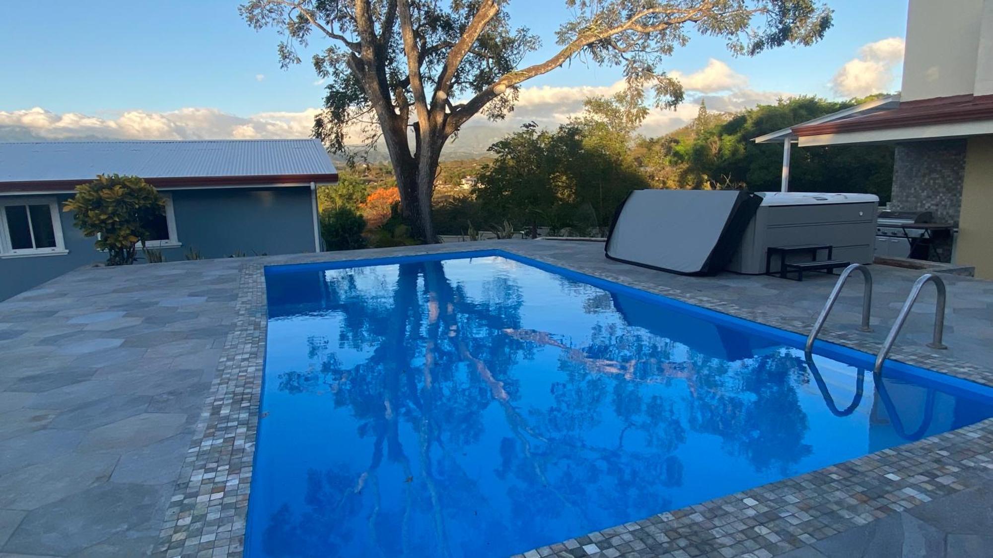 Casa Marigold Homestay Coyol