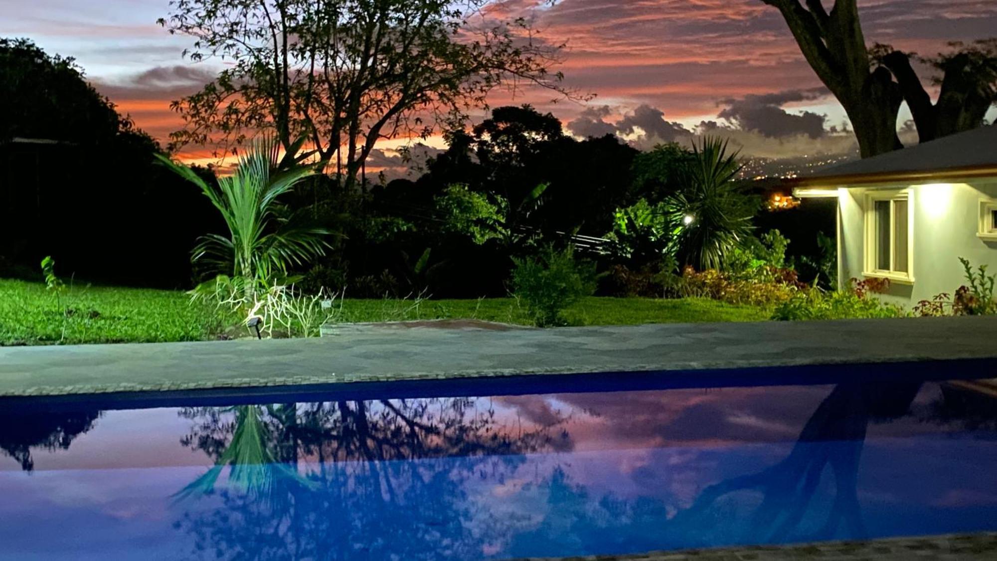 Casa Marigold * Coyol
